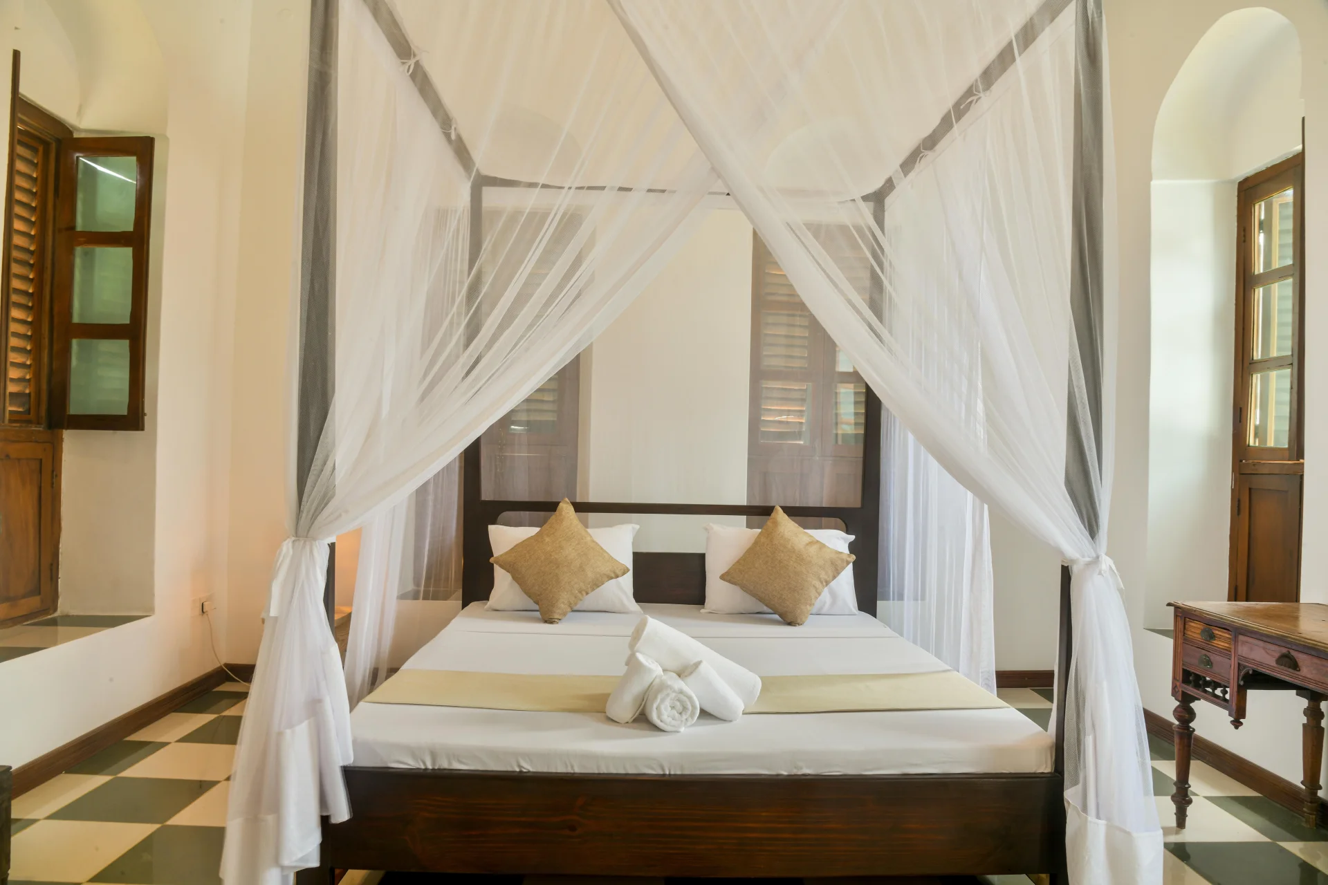 ALL SEASONS HOTEL